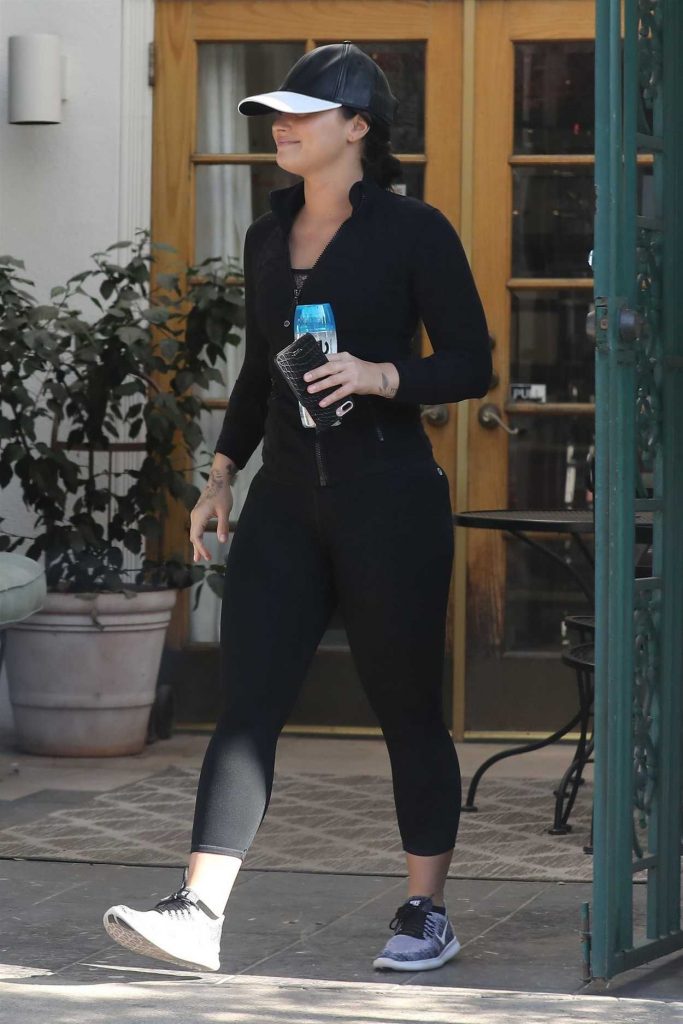 Demi Lovato Out at a Gym in West Hollywood 12/19/2017-1