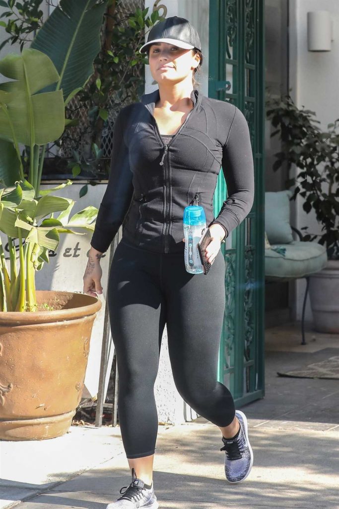 Demi Lovato Out at a Gym in West Hollywood 12/19/2017-3