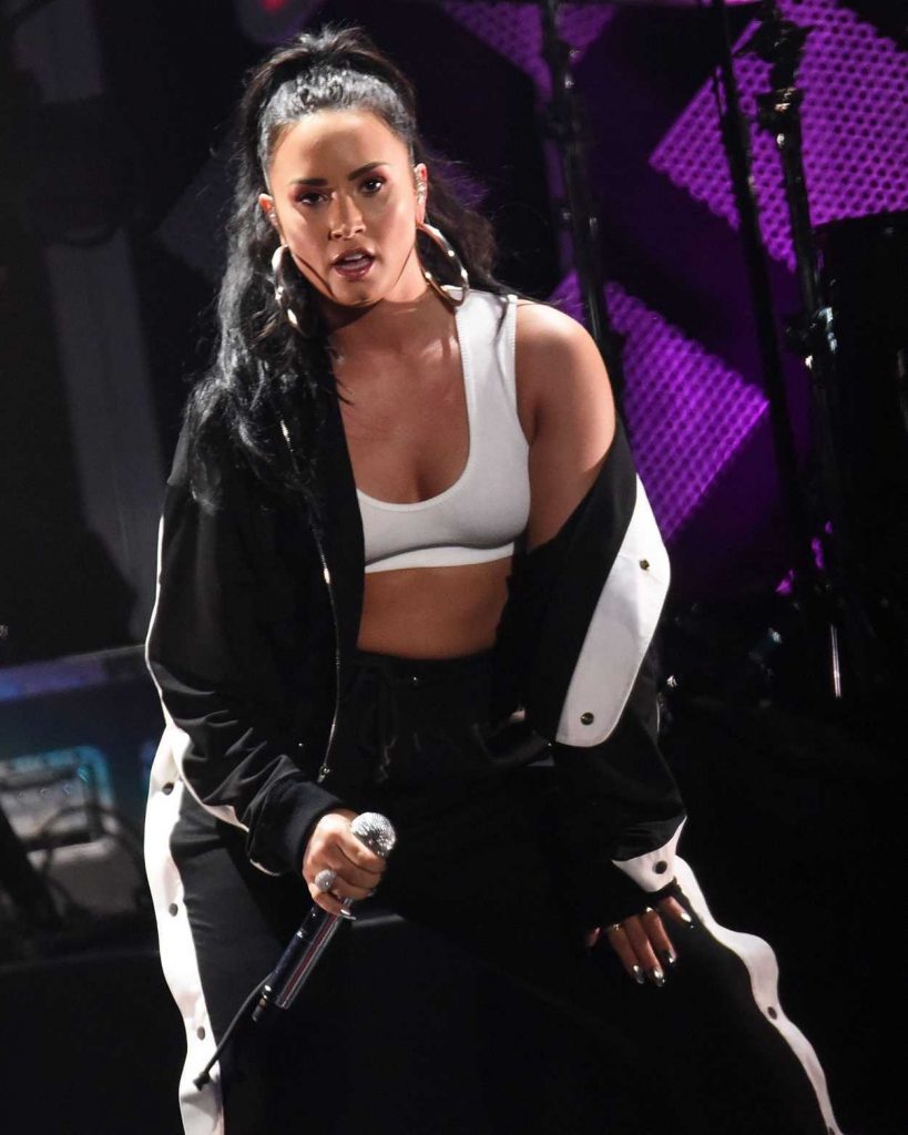 Demi Lovato Performs During Power 96.1's Jingle Ball 2017 in Atlanta 12/15/2017-5