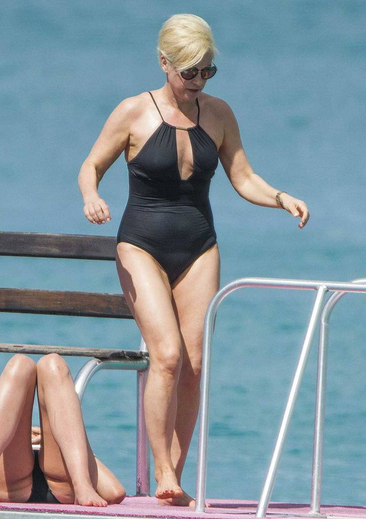 Emma Forbes Wears a Black Swimsuit at the Beach in Barbados 12/22/2017-2