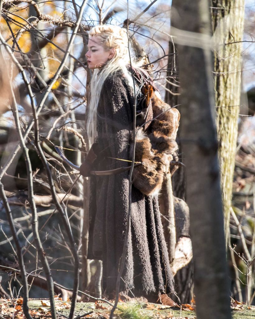 Emma Stone Was Spotted on the Set of Maniac in Westchester, NYC 11/28/2017-2