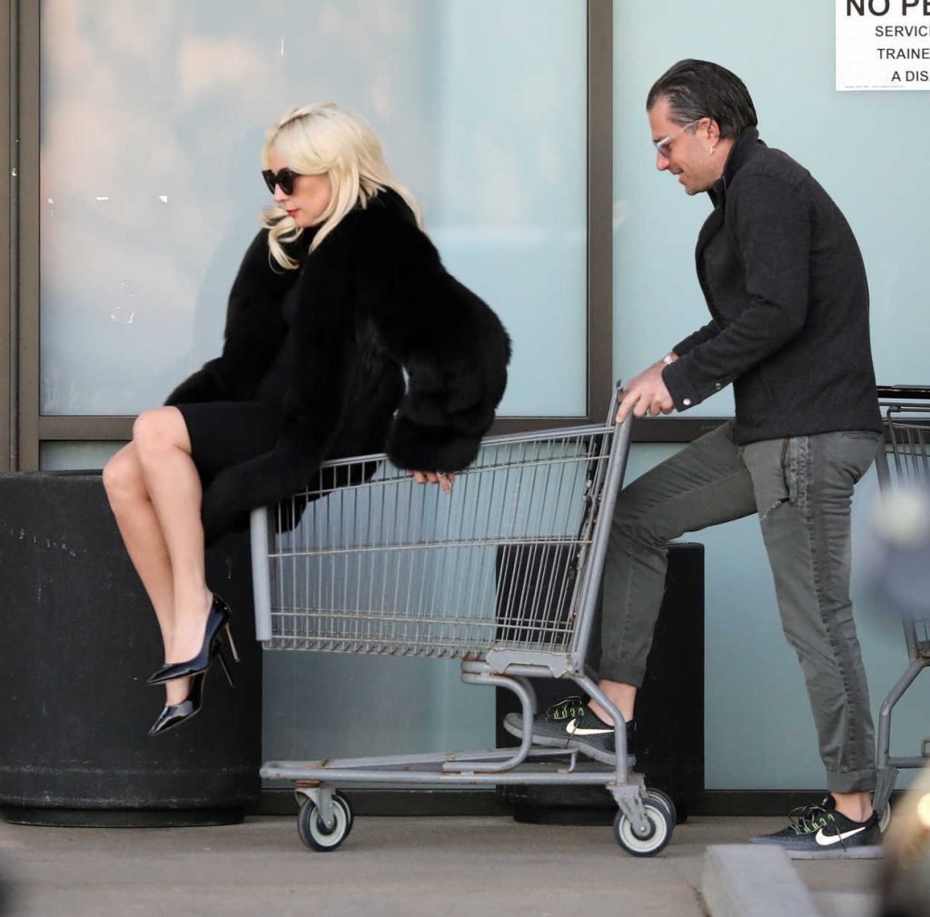 Lady Gaga Gets a Shopping Cart Ride from Her Fiance in Malibu 12/21/2017-4