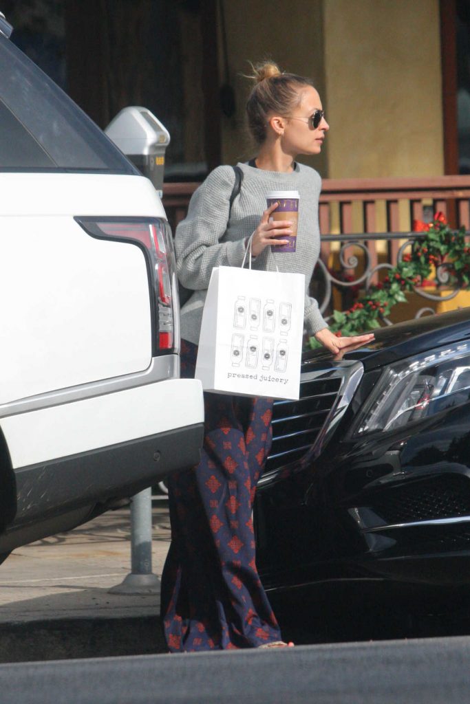 Nicole Richie Was Spotted with Her Family Out in Los Angeles 12/26/2017-3
