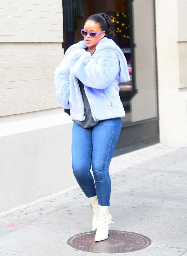 Rihanna Was Seen Out in Soho 12/09/2017-1