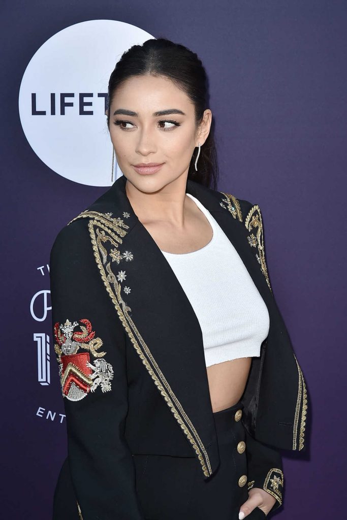 Shay Mitchell Attends the Women in Entertainment Breakfast in Los Angeles 12/06/2017-5