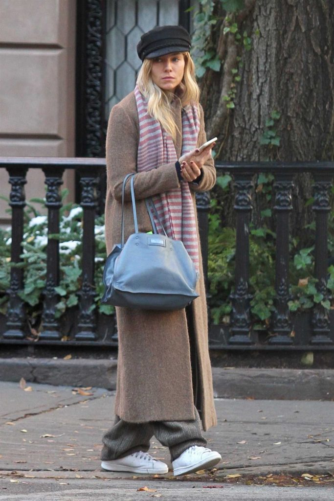 Sienna Miller Was Seen Out in New York 12/11/2017-3