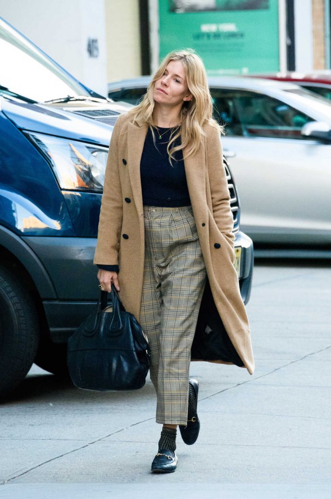 Sienna Miller Wears a Beige Coat Out in New York 11/29/2017-3