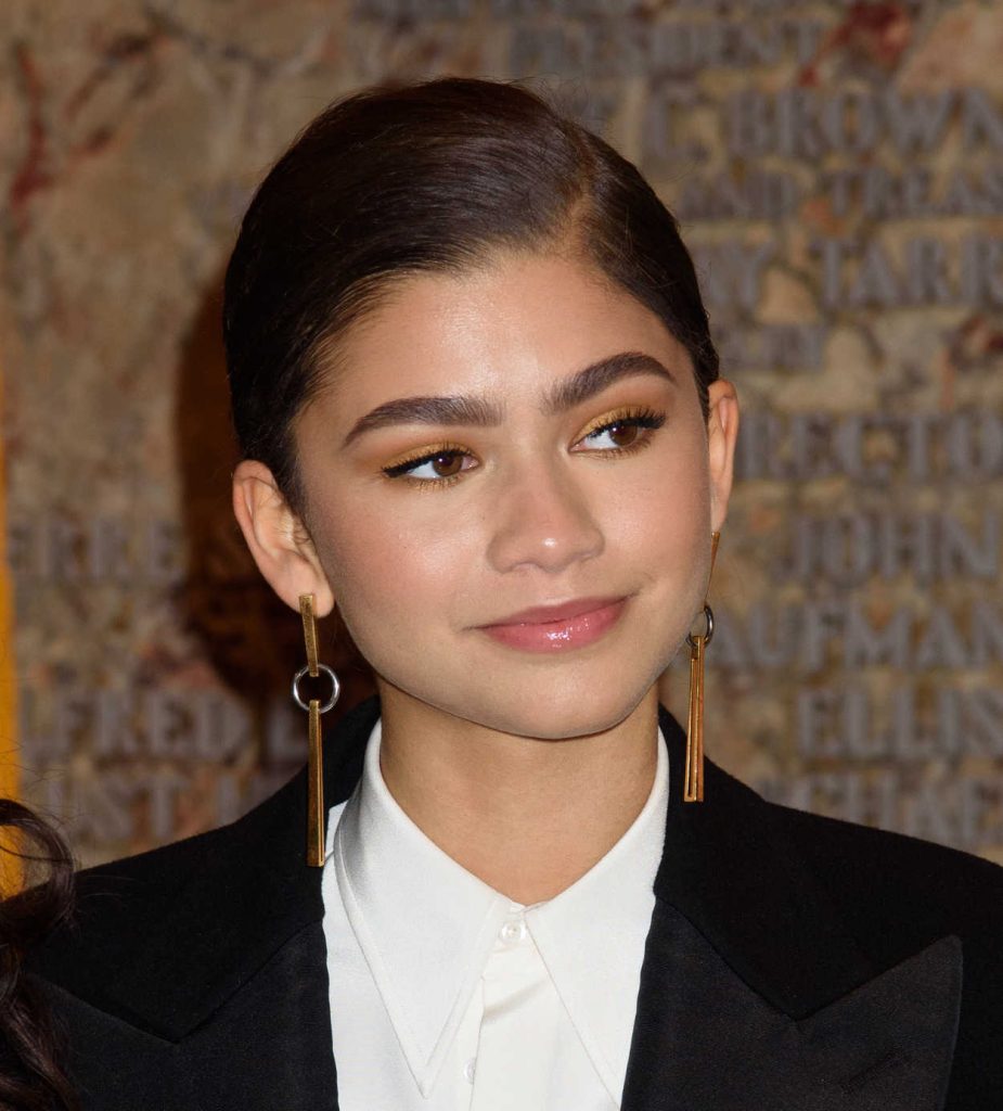 Zendaya at the Cast of The Greatest Showman at the Empire State Building in NYC 12/09/2017-5