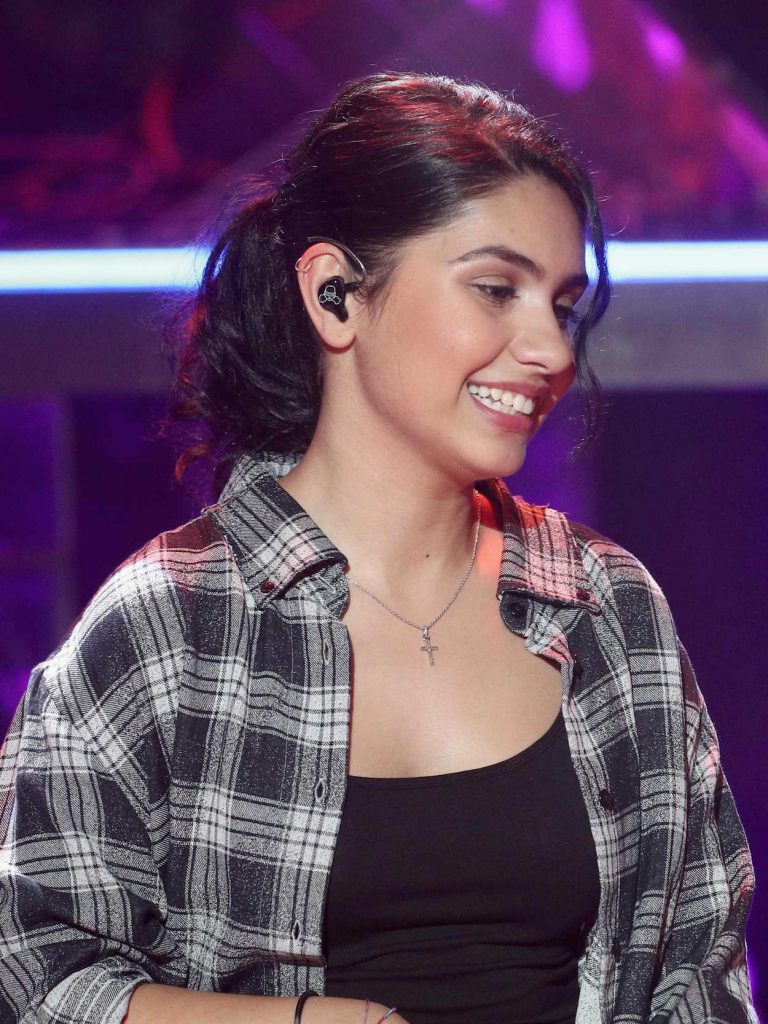 Alessia Cara Attends Dick Clark’s New Year’s Rockin Eve with Ryan Seacrest 2018 in Los Angeles 12/31/2017-4