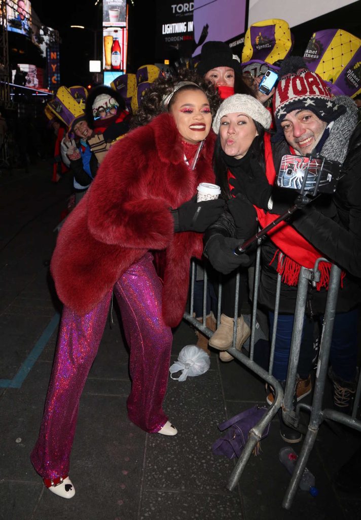 Andra Day at the 2018 New Year's Eve Celebration in Times Square in NYC 12/31/2017-3