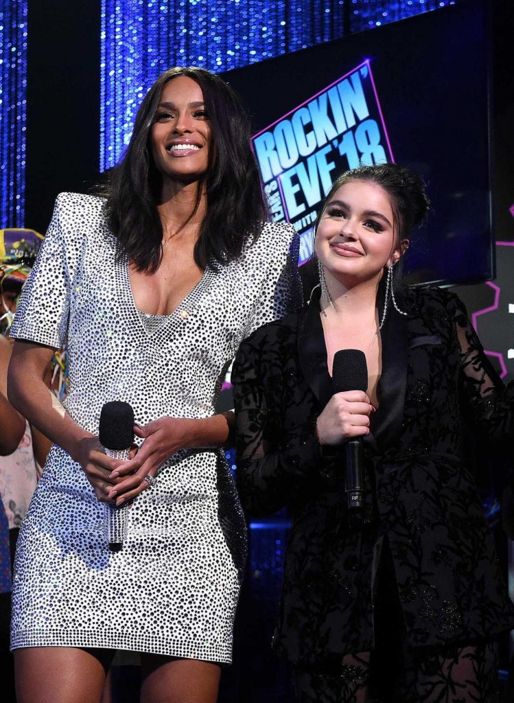 Ariel Winter Attends Dick Clark's New Year's Rockin Eve with Ryan Seacrest 2018 in Los Angeles 12/31/2017-4
