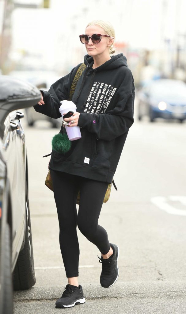 Ashlee Simpson Heads to the Gym in Los Angeles 01/19/2018-5