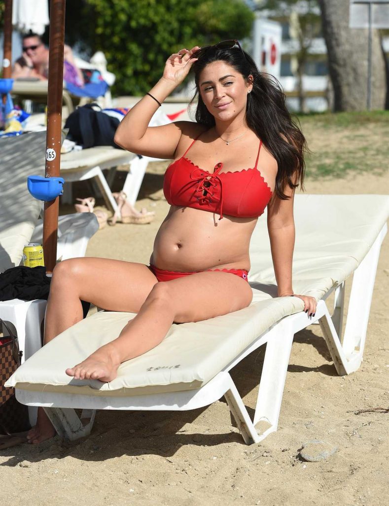 Casey Batchelor Wears a Red Bikini at the Beach in Lanzarote 01/04/2018-4