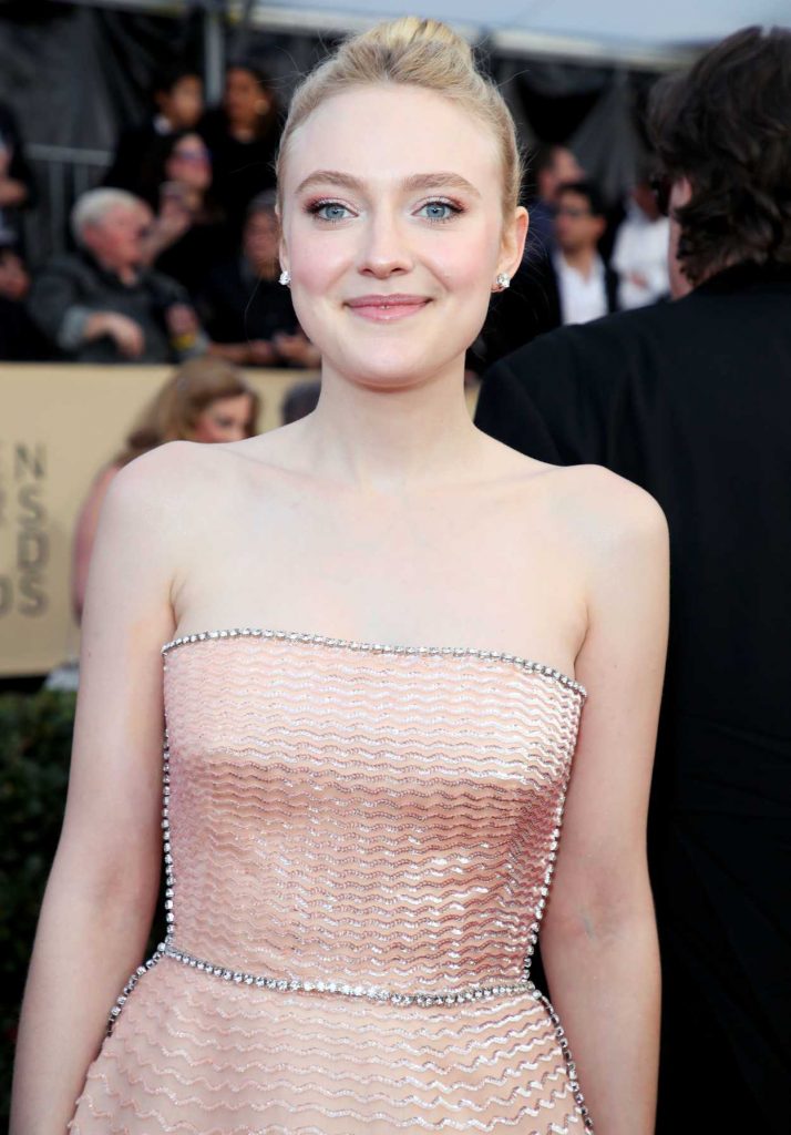Dakota Fanning at the 24th Annual Screen Actors Guild Awards in Los Angeles 01/21/2018-5
