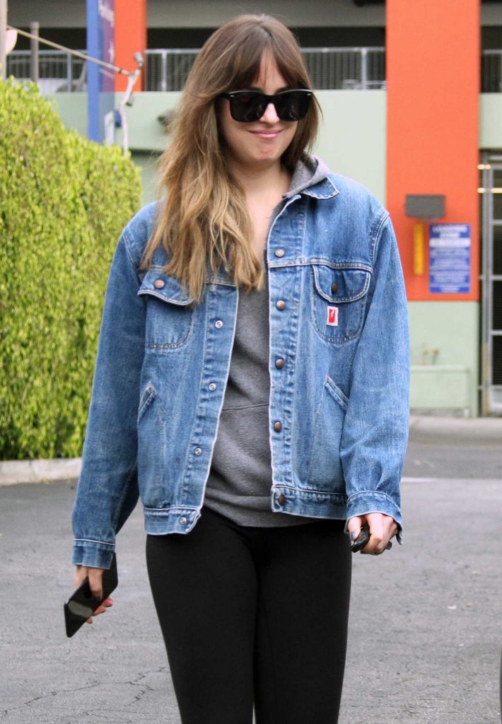 Dakota Johnson Was Seen Out in West Hollywood 01/04/2018-4