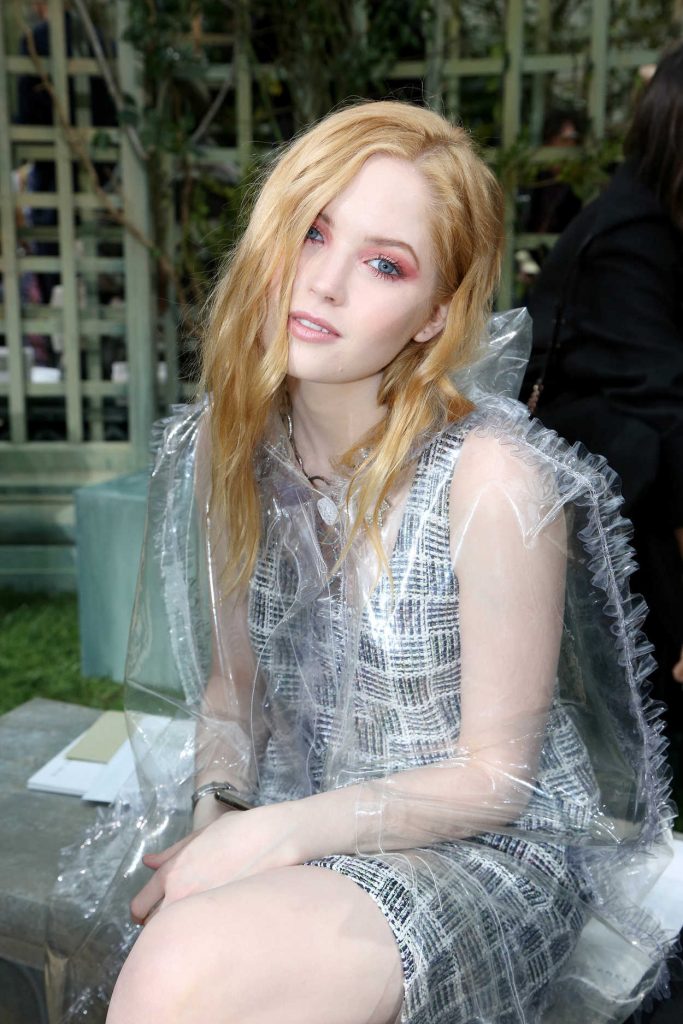 Ellie Bamber at the Chanel Haute Couture 2018 Show During the Paris Fashion Week in Paris 01/23/2018-4