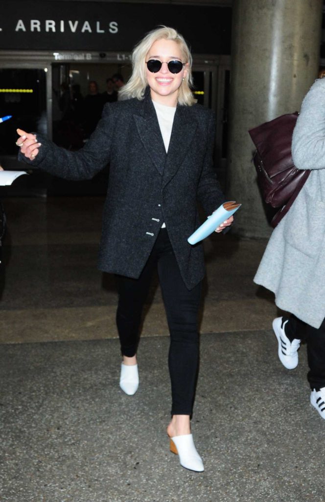 Emilia Clarke Was Spotted at LAX Airport in LA 01/02/2017-1