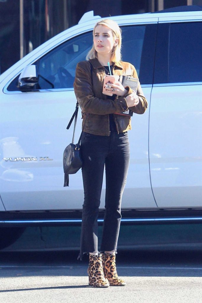 Emma Roberts Grabs a Coffee in Beverly Hills 01/26/2018-3