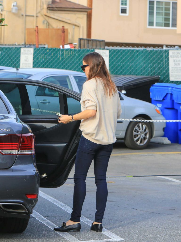 Jennifer Garner Was Seen Out with Her Daughter Seraphina in Los Angeles 01/29/2018-4