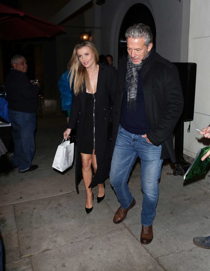 Joanna Krupa Leaves Craig's Restaurant in West Hollywood 01/25/2018-4