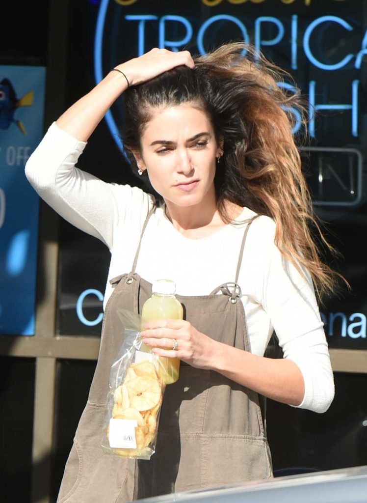 Nikki Reed Stops for a Snack in Los Angeles 01/17/2018-5