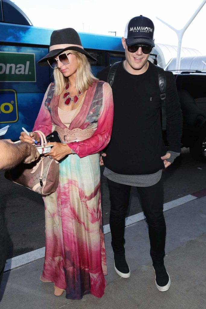 Paris Hilton Was Spotted at LAX Airport in Los Angeles 01/24/2018-4