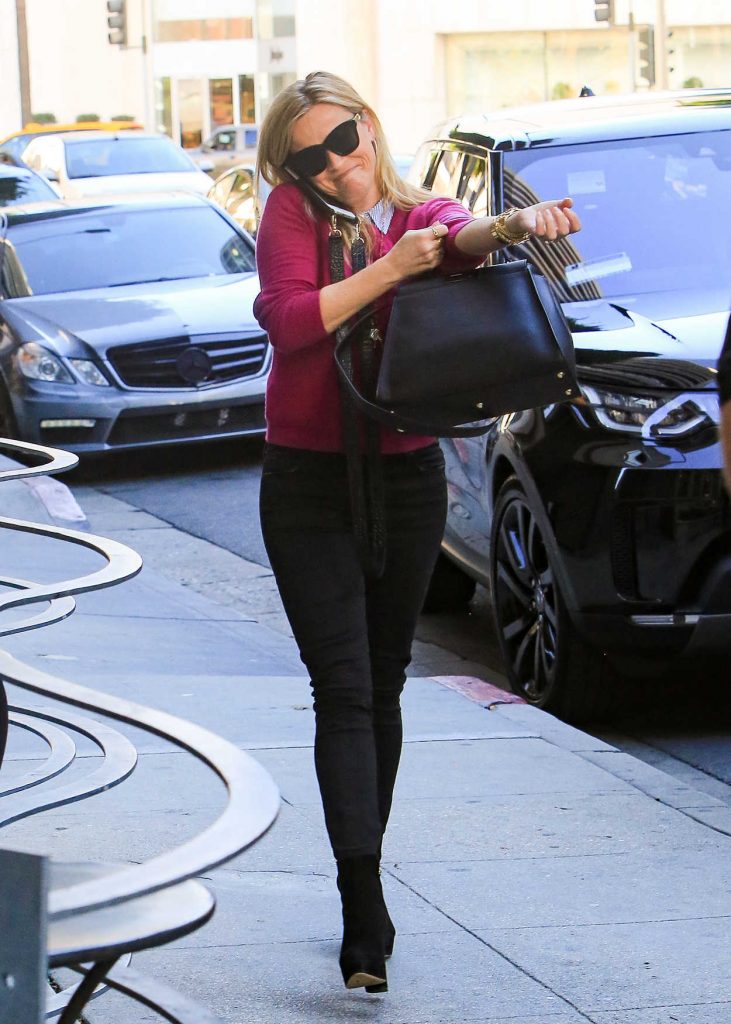 Reese Witherspoon Visits the Doctor in Beverly Hills 01/24/2018-3