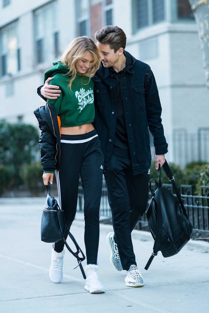 Romee Strijd Was Spotted Out in Washington Square Park with Laurens van Leeuwen in NYC 01/15/2018-5