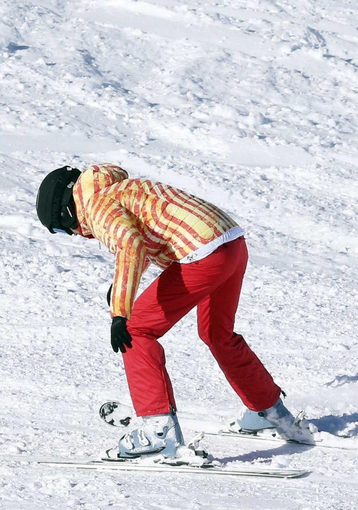 Sara Sampaio Enjoys Skiing Holiday with Her Boyfriend in St Moritz, Switzerland 01/30/2018-5