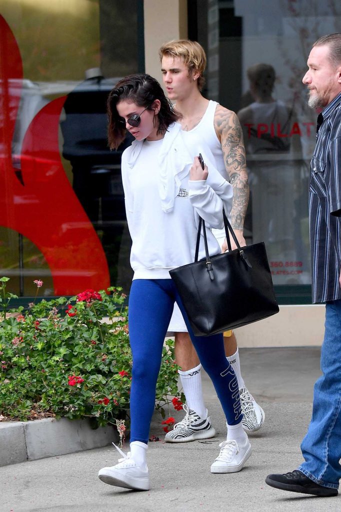 Selena Gomez Leaves a Pilates Studio with Justin Bieber in West Hollywood 01/03/2018-3