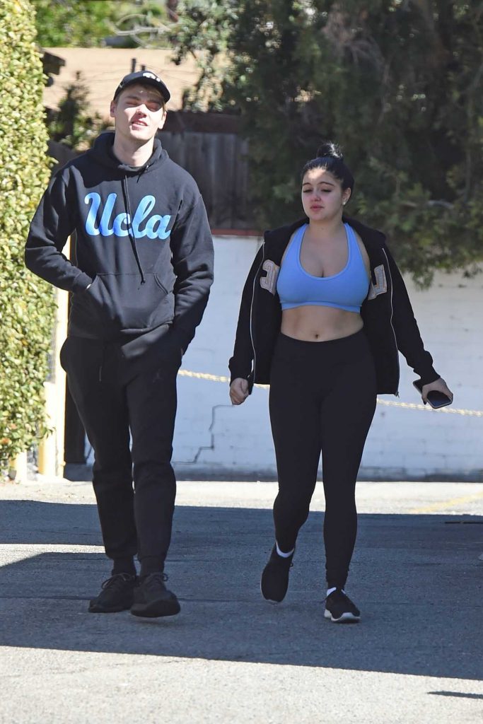Ariel Winter Was Seen with Levi Meaden Out in Los Angeles 02/24/2018-3