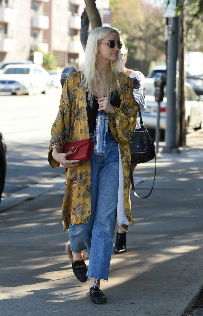 Ashlee Simpson Goes Shopping with a Friend in LA 02/08/2018-1