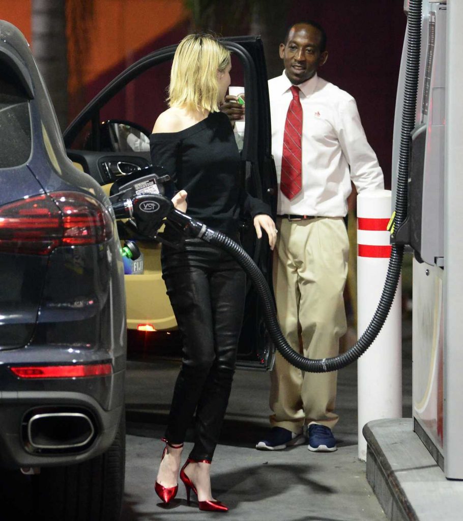 Emma Roberts Pumps Gas in LA 01/31/2018-4