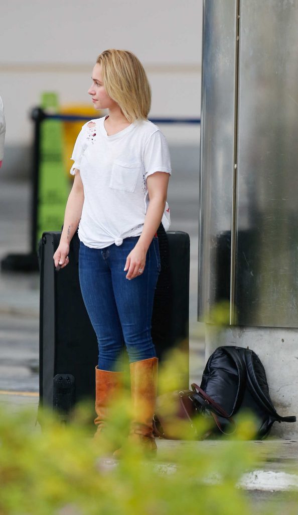 Hayden Panettiere Was Spotted at the Barbados Airport 02/13/2018-2