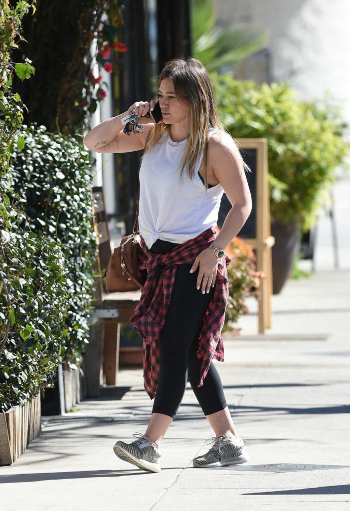 Hilary Duff Goes for Lunch in LA 02/15/2018-4