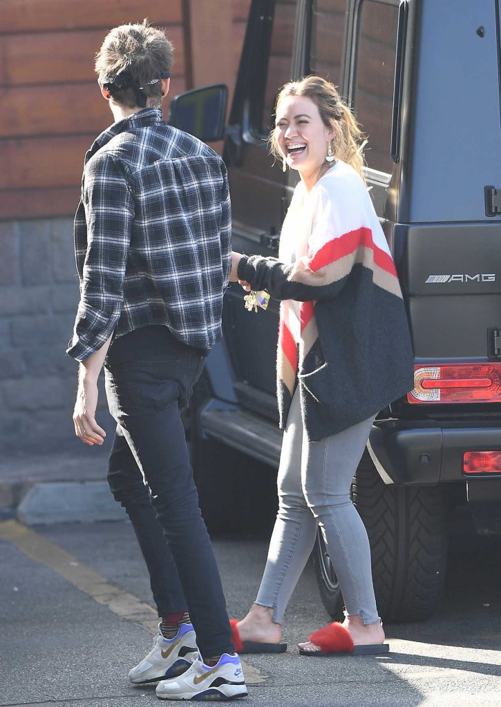 Hilary Duff Was Spotted with Matthew Koma in Front of Their Veterinarian in LA 02/06/2018-4