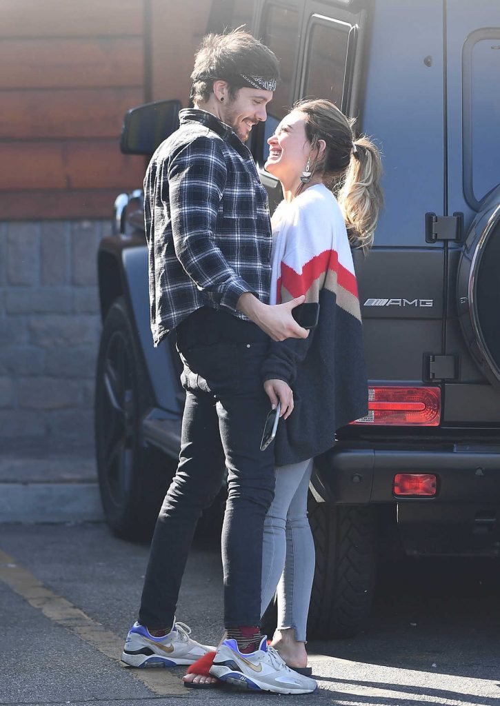 Hilary Duff Was Spotted with Matthew Koma in Front of Their Veterinarian in LA 02/06/2018-5