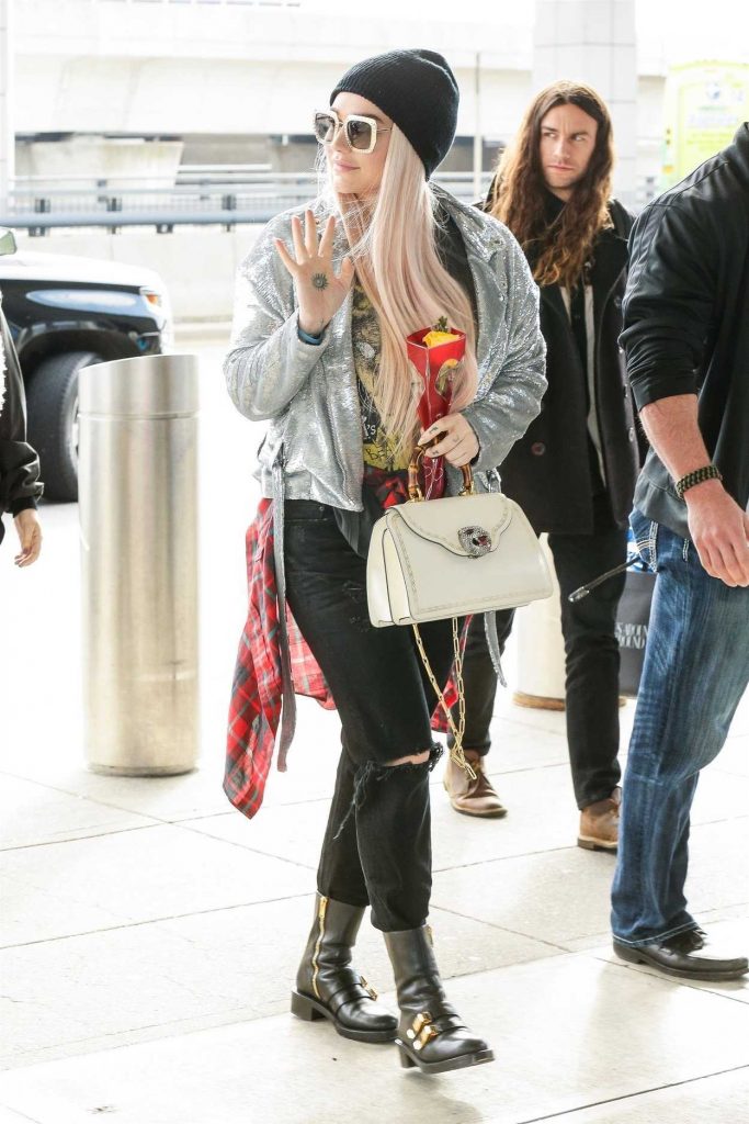 Kesha Was Spotted at JFK Airport in New York 02/14/2018-3