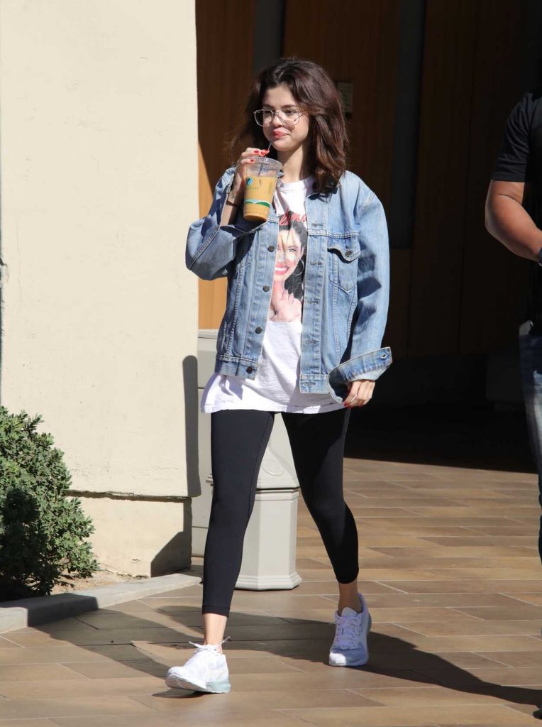 Selena Gomez Heads to a Business Meeting in LA 02/08/2018-1