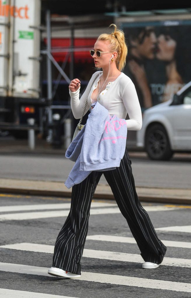 Sophie Turner Was Spotted Out in New York City 02/20/2018-4