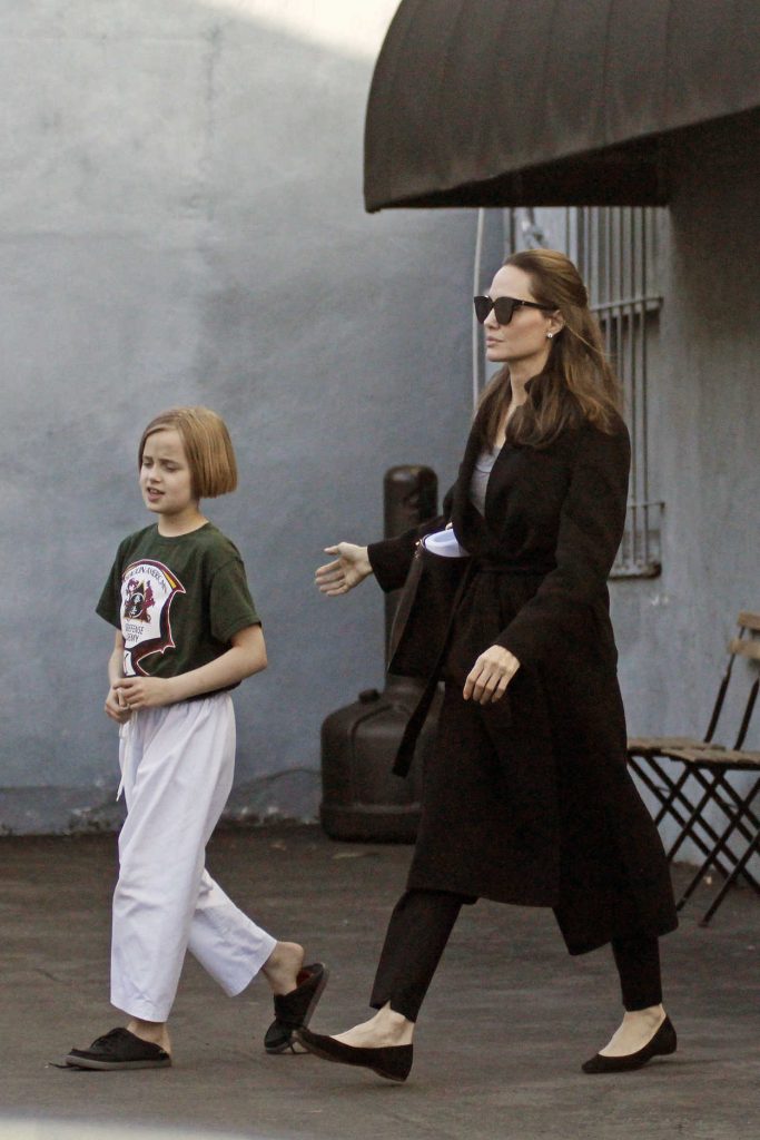 Angelina Jolie Arrives to a Martial Arts Class Along Side Daughter Shilo in LA 03/26/2018-2
