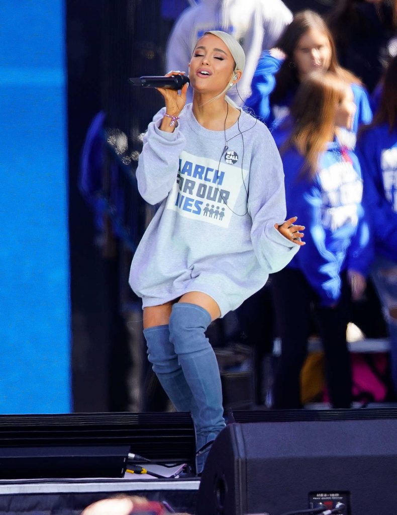 Ariana Grande Performs at the March for Our Lives in Washington 03/24/2018-1