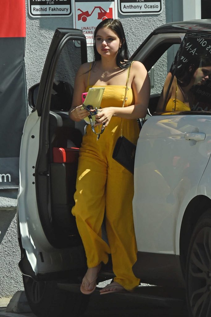 Ariel Winter Wears a Yellow Outfit Out in Los Angeles 03/29/2018-2