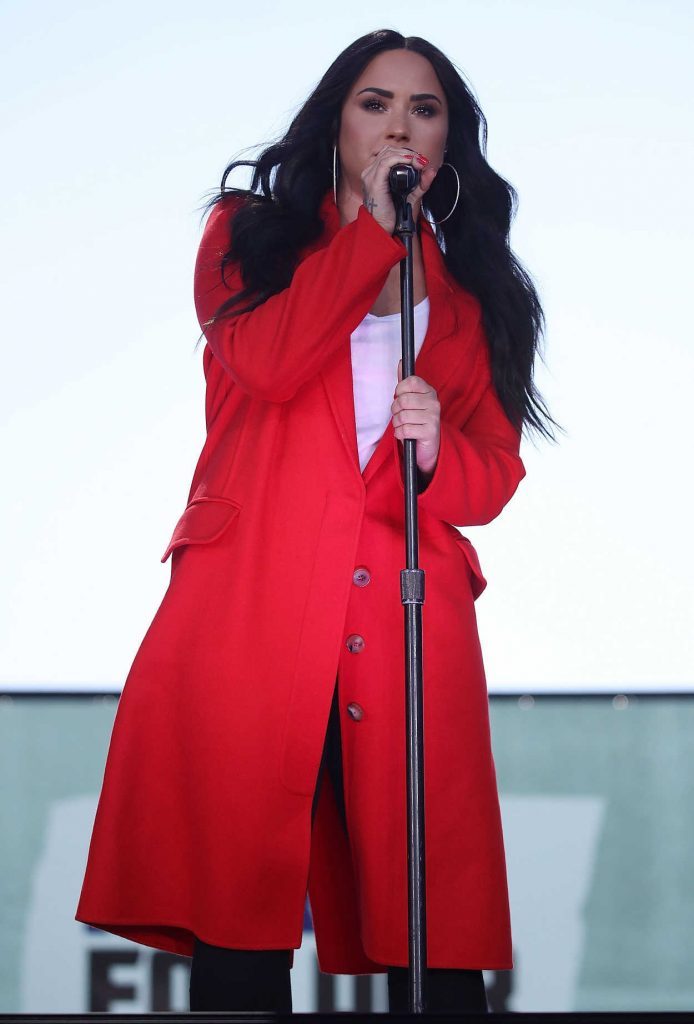 Demi Lovato Performs at the March for Our Lives in Washington 03/24/2018-5