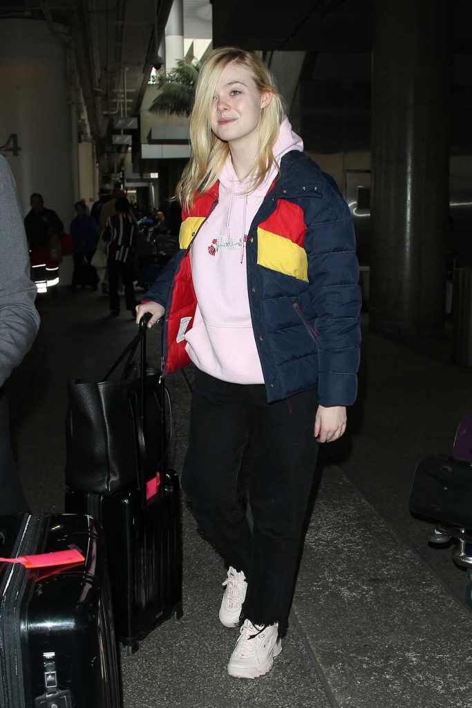 Elle Fanning Was Seen at LAX Airport in Los Angeles 03/07/2018-1