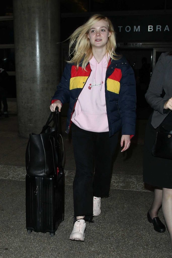 Elle Fanning Was Seen at LAX Airport in Los Angeles 03/07/2018-4