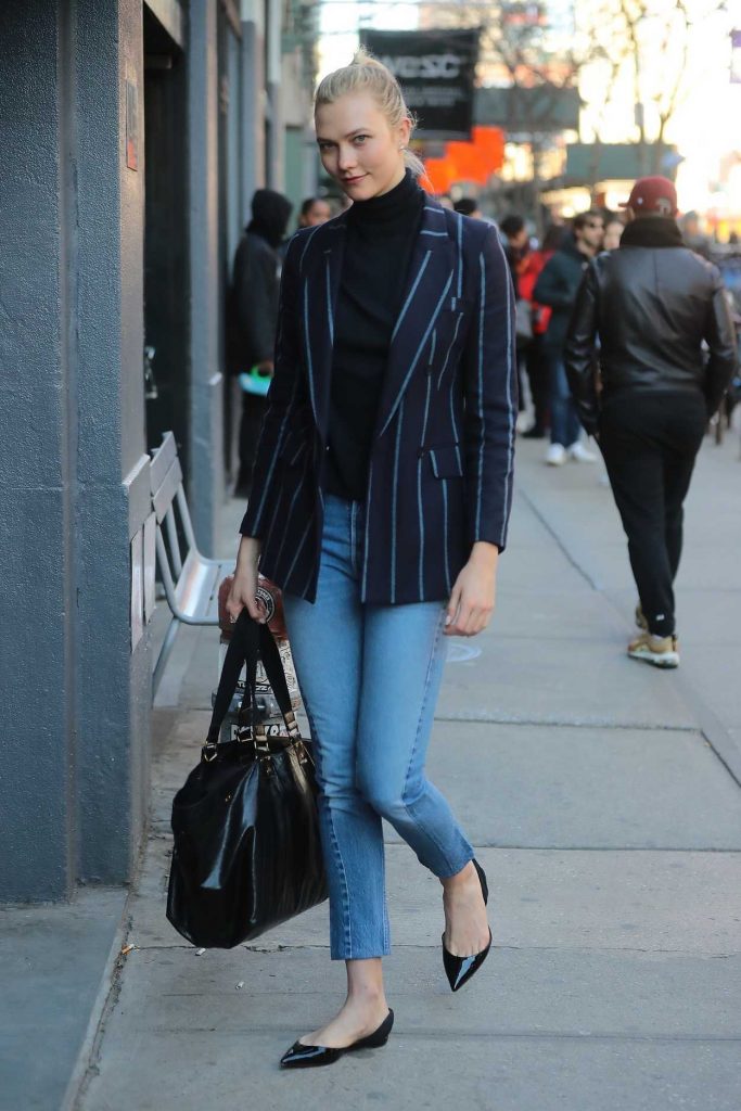 Karlie Kloss Was Spotted Out in NYC 03/26/2018-1