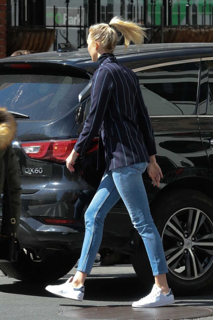 Karlie Kloss Was Spotted Out in NYC 03/26/2018-4