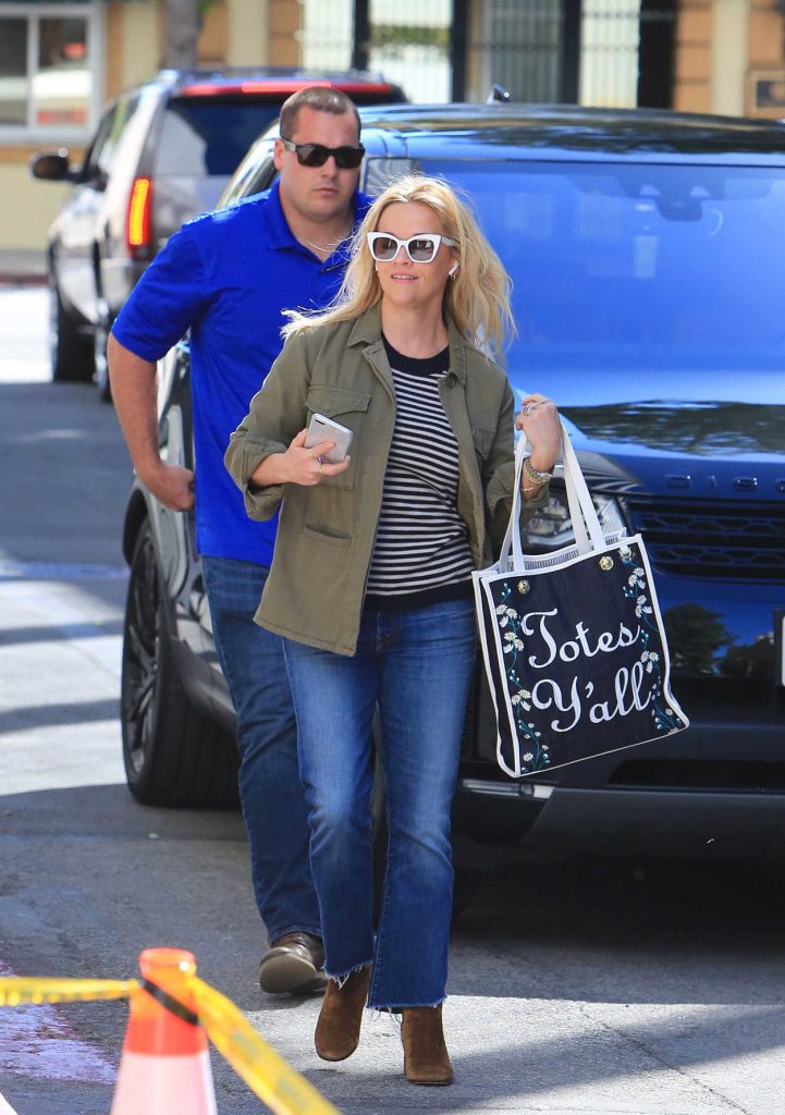 Reese Witherspoon Heads to a Meeting in Beverly Hills 03/27/2018-1