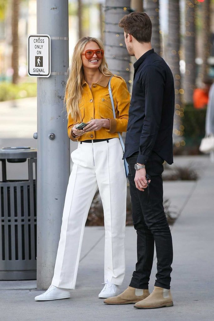 Romee Strijd Was Spotted with Her Boyfriend on Rodeo Drive in Beverly Hills 02/28/2018-3